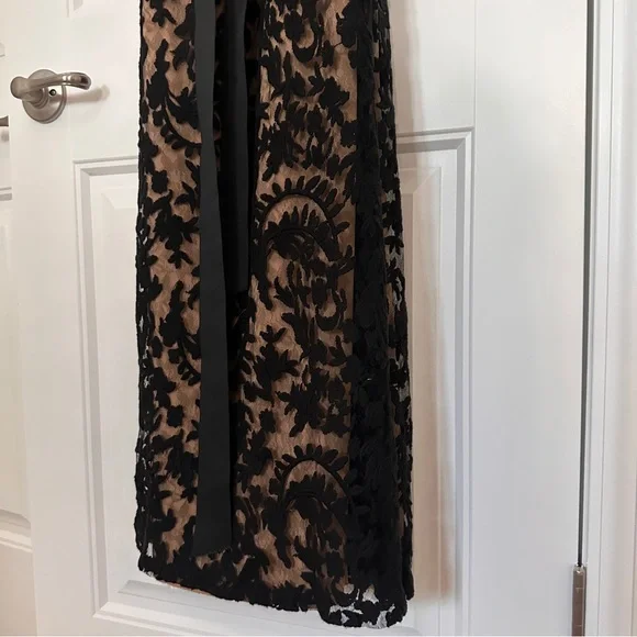 Tadashi Shoji Black Lace One-Shoulder Evening Gown with Nude Lining - Picture 4 of 6